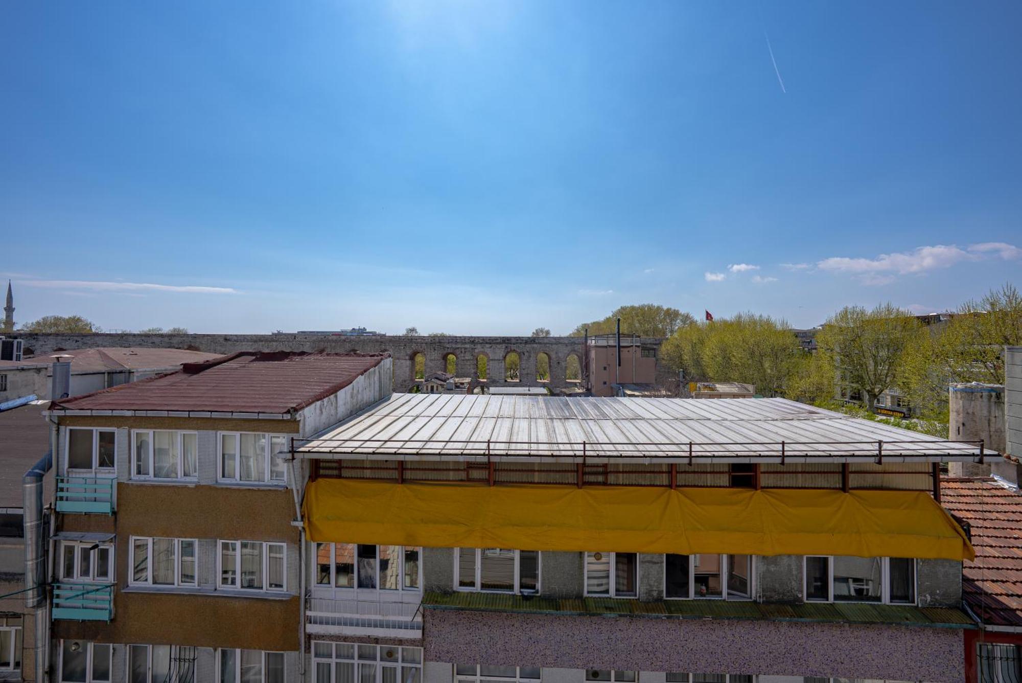 Diamond Old Town Hotel 3*